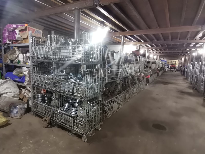 倉(cāng)庫(kù)一角