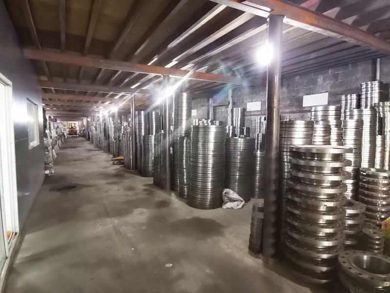 倉(cāng)庫(kù)一角