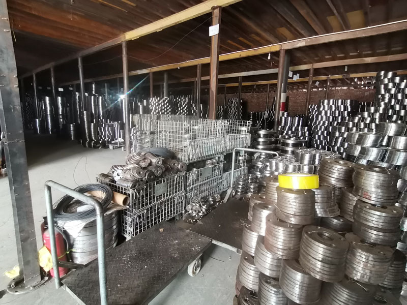 倉(cāng)庫(kù)一角